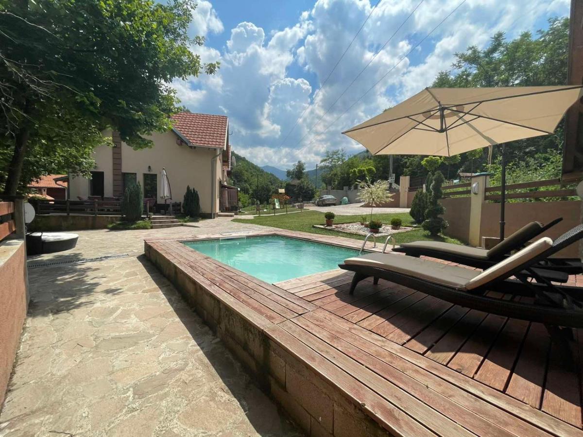 Lodge Zeleni Svet Crni Vrh Exteriér fotografie